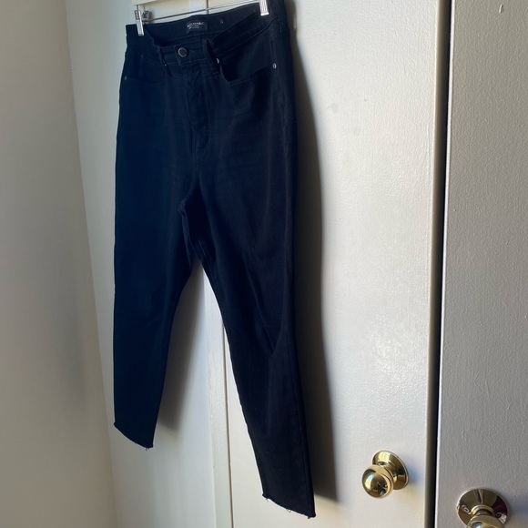 Banana Republic Women’s Black Jeans - Picture 2 of 7